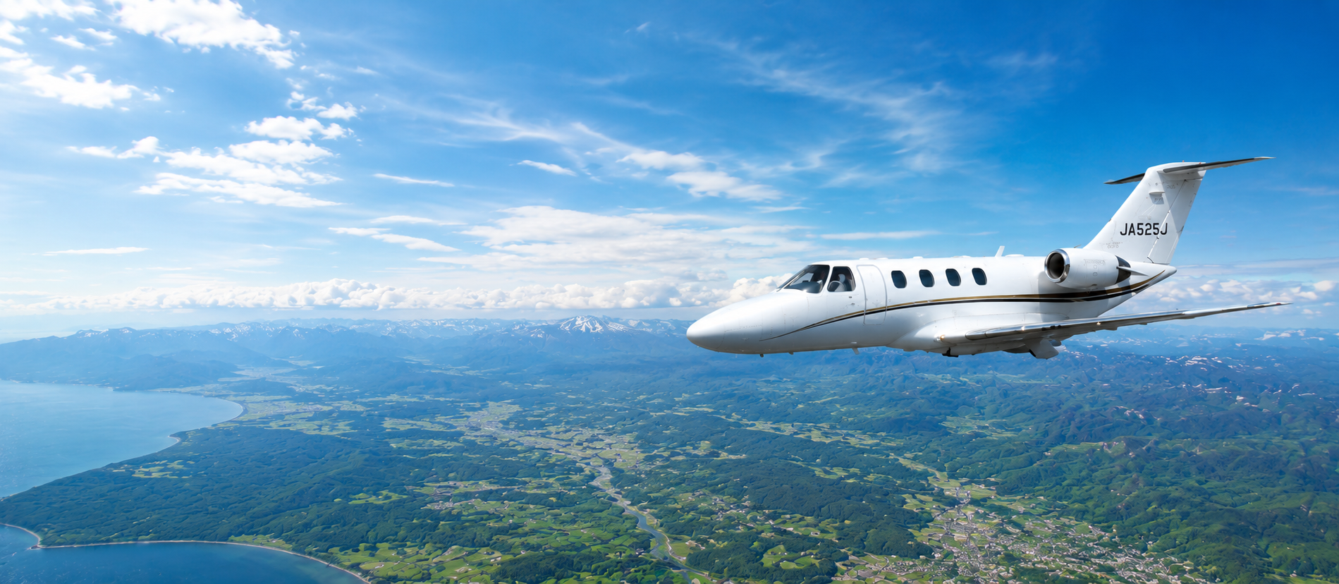 北海道上空を飛行するCitation CJ1